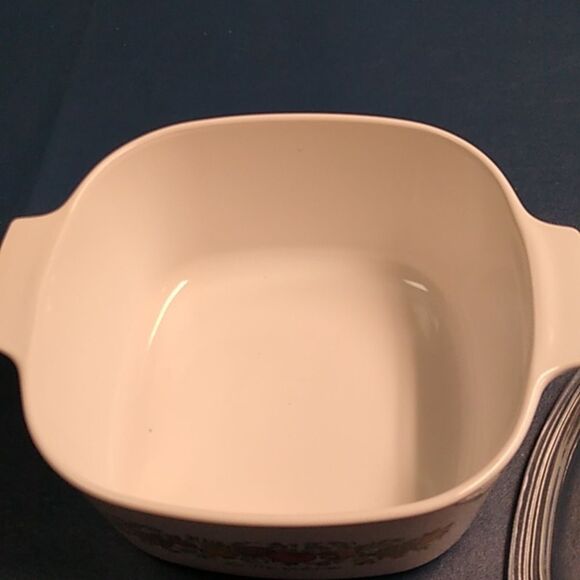 Corningware White Cookware with Glass Lid - Picture 4 of 12